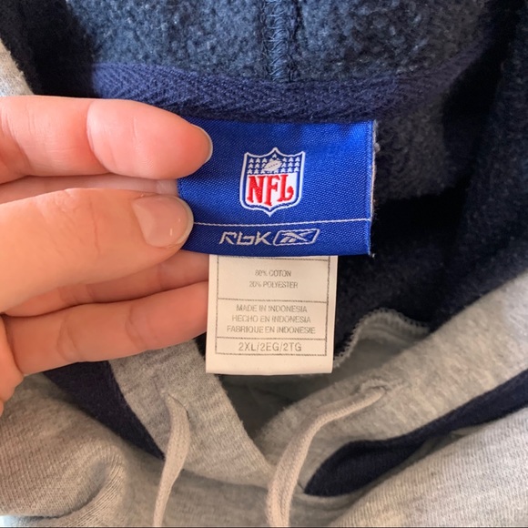 Dallas Cowboys sweatshirt - Picture 3 of 3